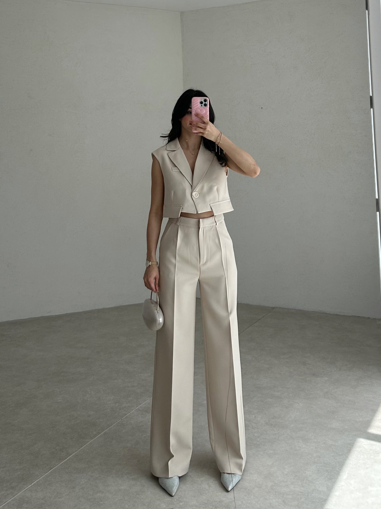 Sleeveless cropped blazer and pant set