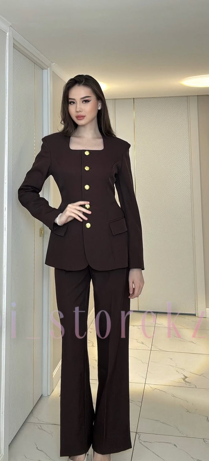 Golden buttoned suit